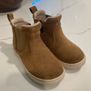 Ugg brand “Hamden II” suede toddler boots size 10